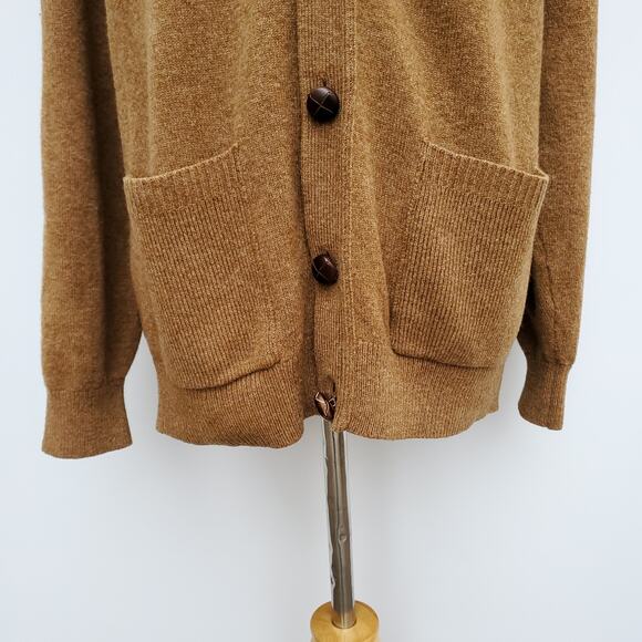 LL Bean Grandpa Cardigan Sweater Brown Lambswool Wooden Buttons Pockets Large - Picture 6 of 16